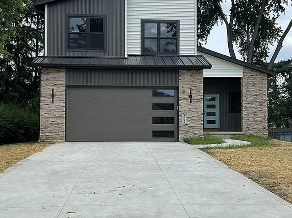 1234 Stuart St NW, Massillon, OH 44646