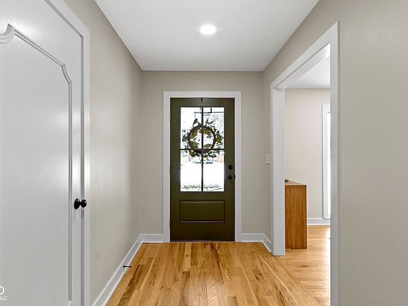 5th image of 505 Woodmere Dr