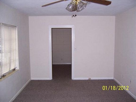 5th image of 109 E Oak Hill Dr