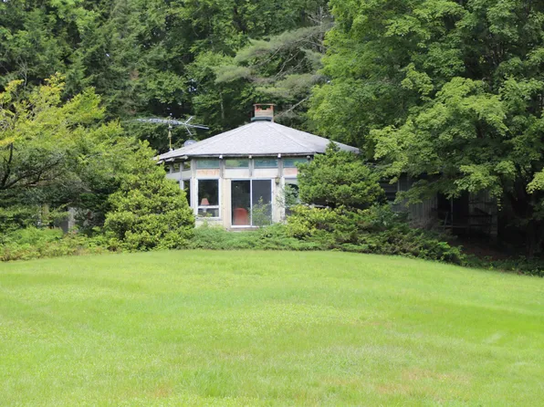 41 Miller Road, Athens, VT 05143