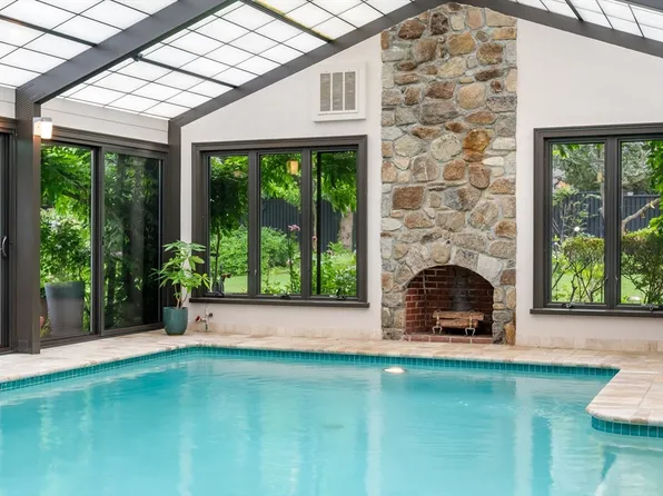 84 Garden St, Cambridge, MA 02138