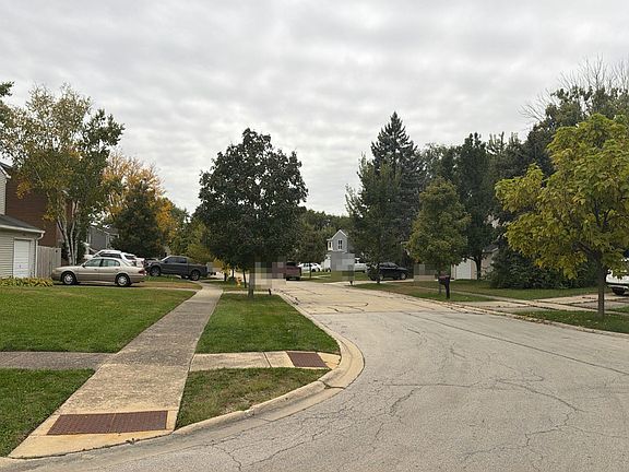 4th image of 244 N Lancaster Dr