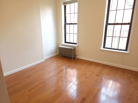 Rented by Downtown Mgt & Realty LLC | media 2