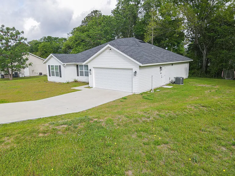 315 SE Lindale Gln — Photo 6