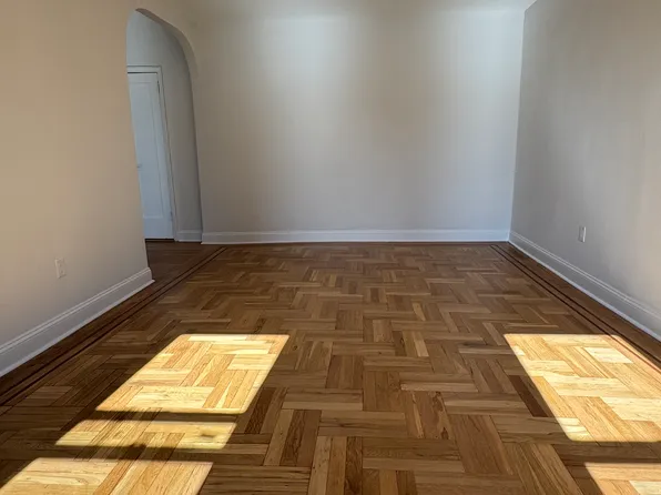 762 Brady Avenue image 4 of 13