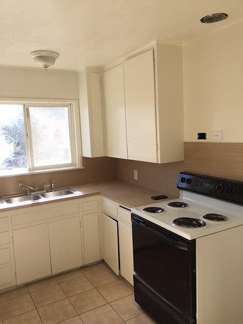 1st image of 335 N Citrus Ave #335