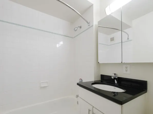 77 Park Avenue image 14 of 55