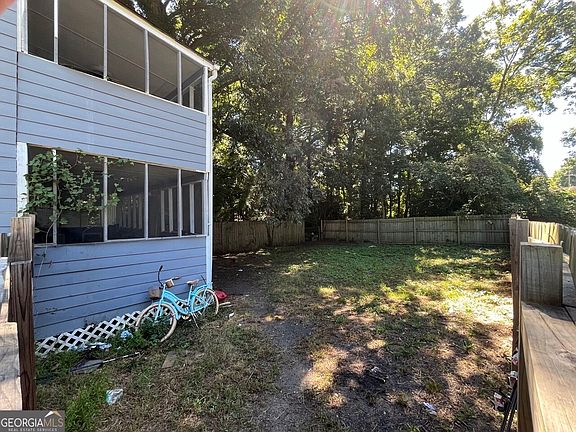 3rd image of 1094 Harwell St NW
