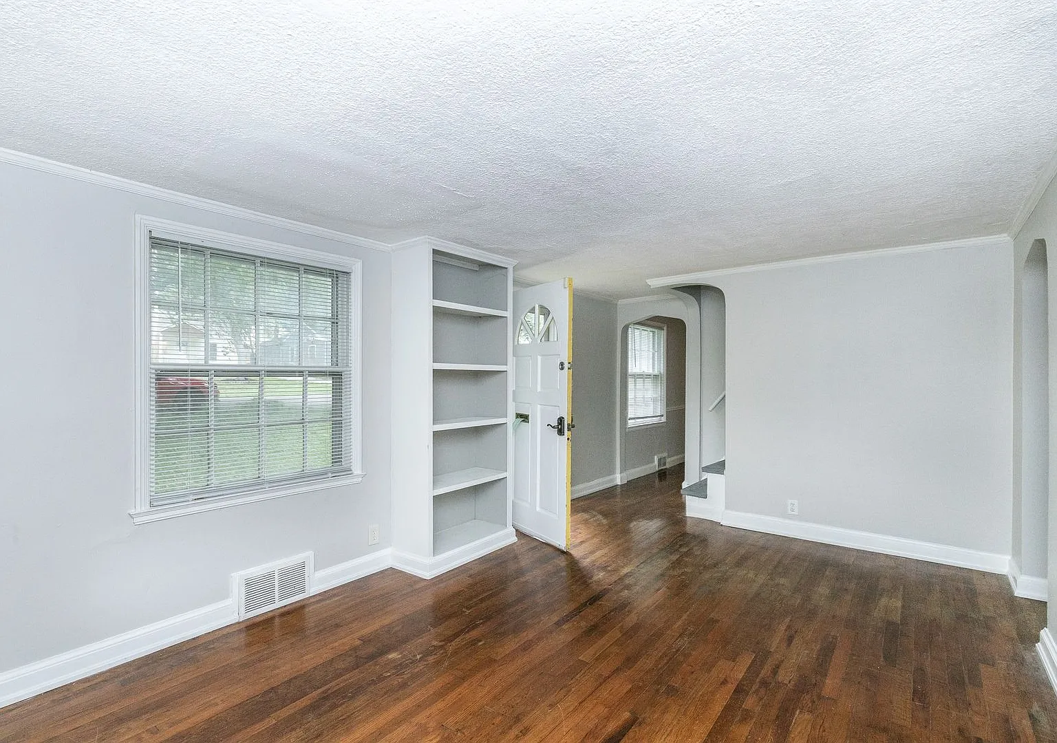 Home in Waldo — Photo 3