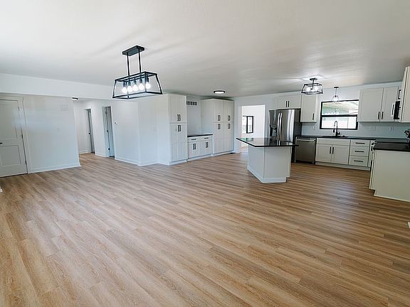 5th image of 710 W 30th St