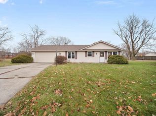 8026 Meadows Ct, Fort Wayne, IN 46815