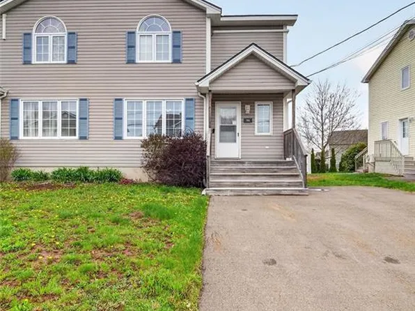 94 Hampton St, Moncton, NB E1G 5H1