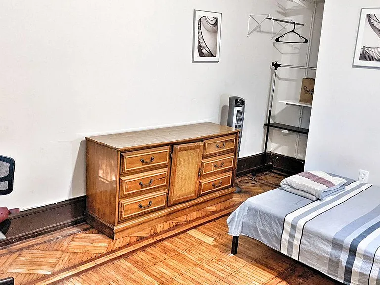 322 S 42nd St #1-2 — Photo 15