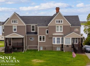 1337 Oakland Ave, Saint Clair, MI 48079