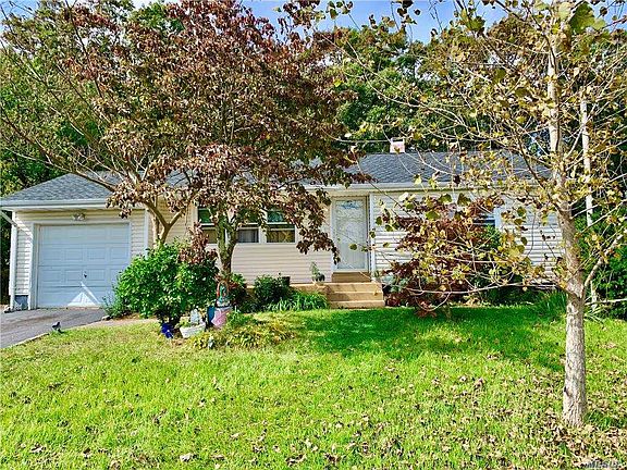 2nd image of 144 Hilltop Dr