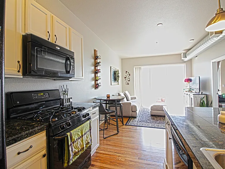 1441 Central St — Photo 4