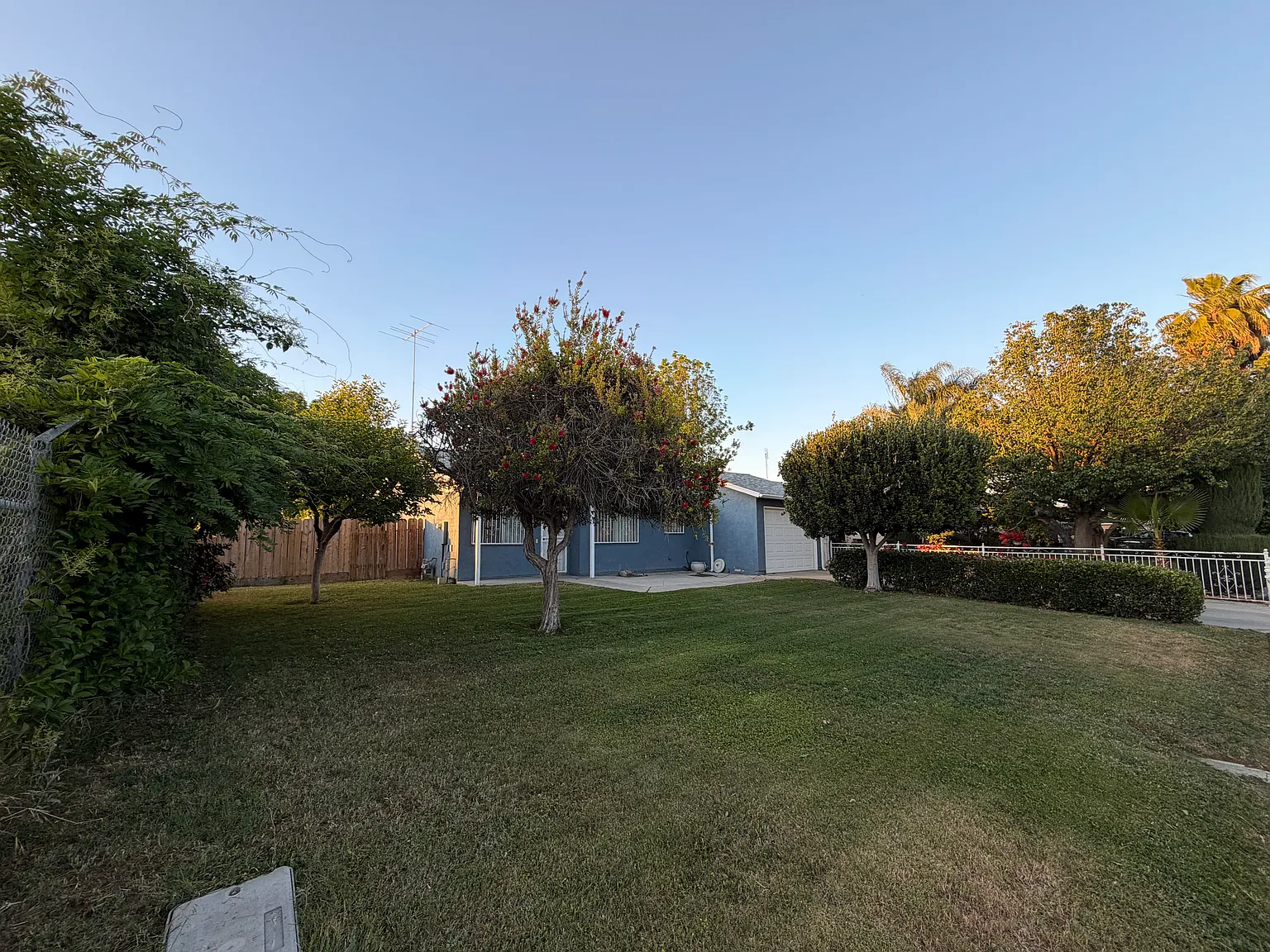 2 bed, 1200 sqft, $2,000 — Photo 3
