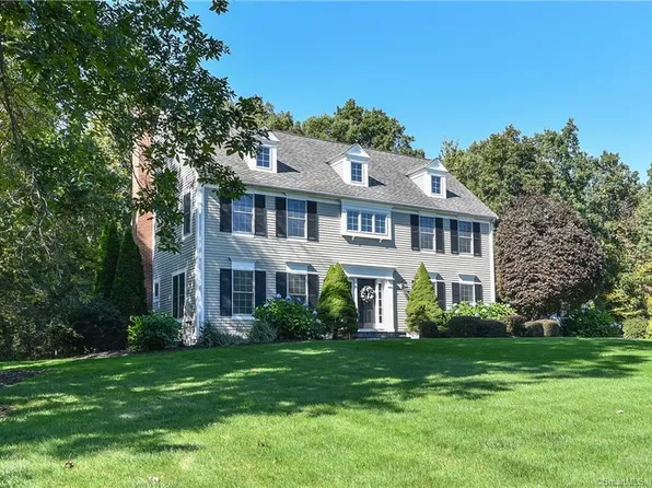 29 Westwood Drive, Canton, CT 06019