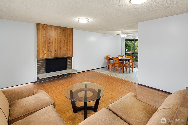 5th image of 7537 44th Avenue S