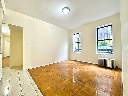 Rented by Astoria Realty | media 2