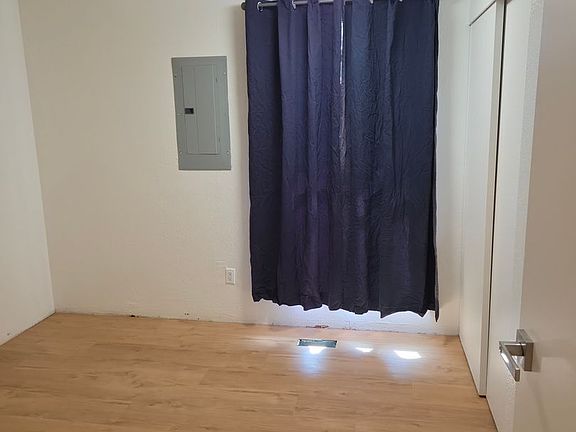 4th image of 2315 Wilson Ave