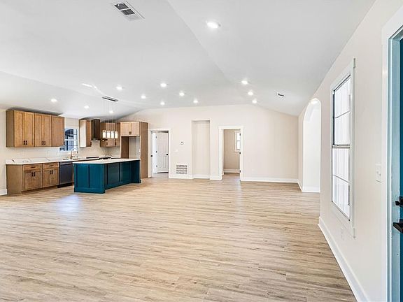 4th image of 1700 Flat Shoals Rd SE