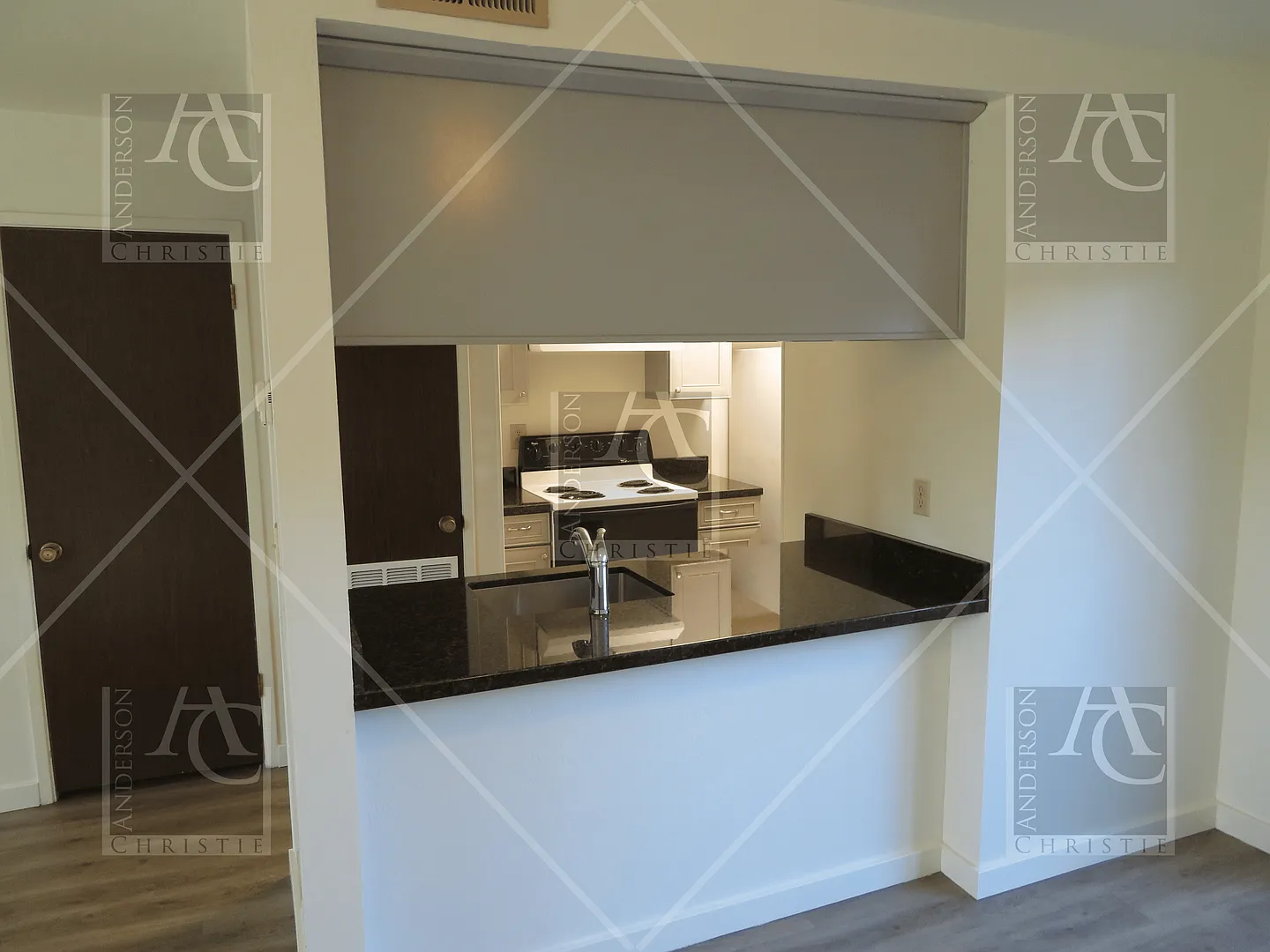 2 bed 1.5 Condo on the upper westside close to UCSC — Photo 4