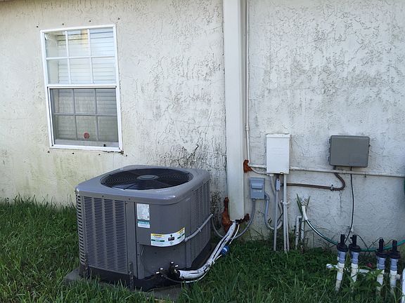 4th image of 1600 Magnolia Dr