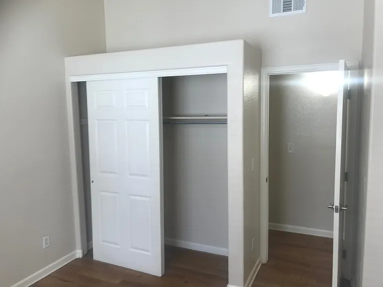 1039 S Walden Way #257 — Photo 3