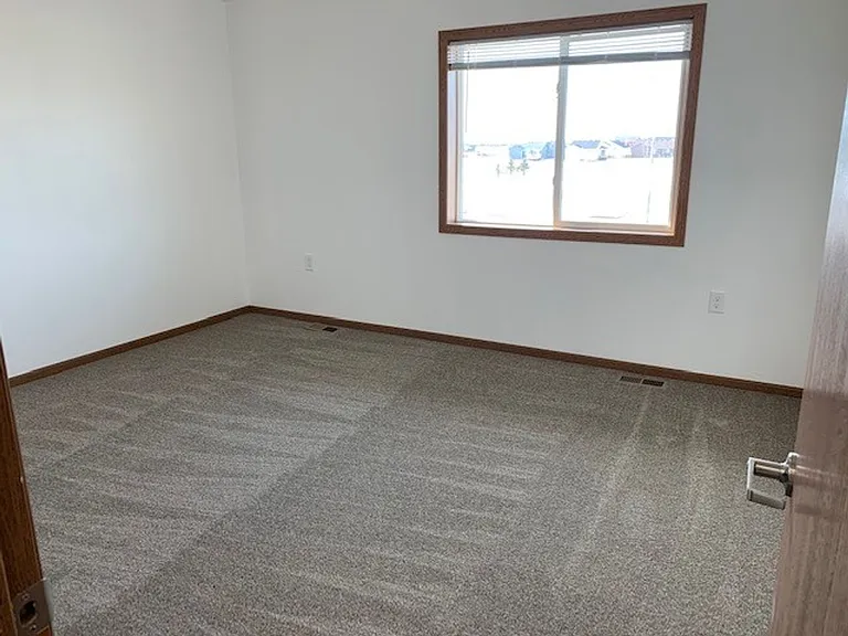 1500 N Main Ave — Photo 7
