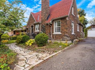 360 Luella St, Kitchener, ON N2H 2J4