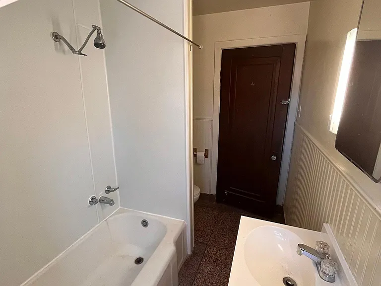 336 Gold St #3 — Photo 5