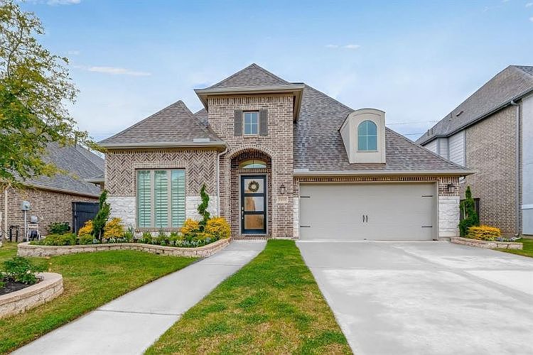 1st image of 1414 Hackberry Heights Dr