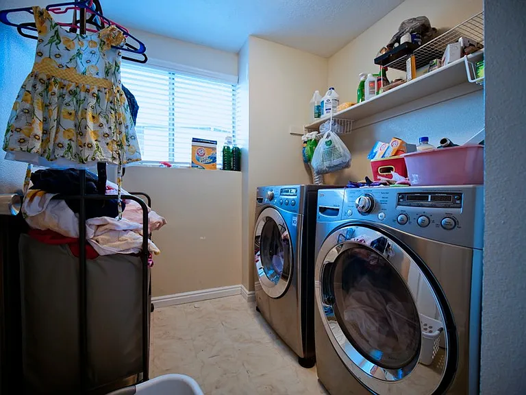 3292 S 4400 W — Photo 24