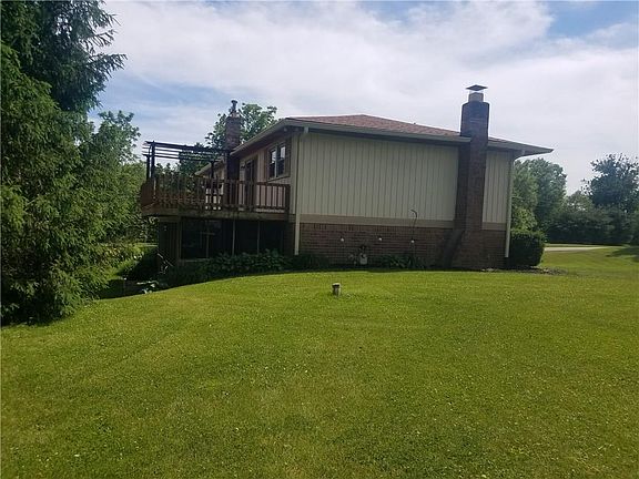 4th image of 8025 White Lick Ln