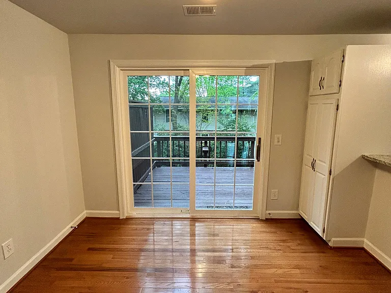 8021 Merry Oaks Ct — Photo 21