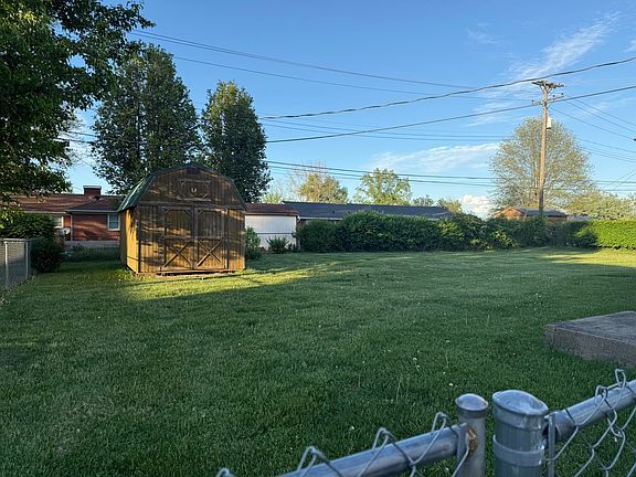4th image of 112 Charlotte Dr