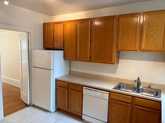 5th image of 2440 Van Ness Ave #Acddf73de