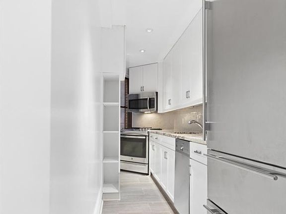 4th image of 865 1st Ave #2C