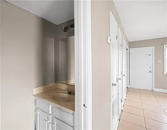 50 Brandon Hall Dr #D — Photo 7