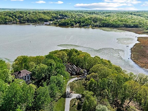 3rd image of 98 Indian View Ct