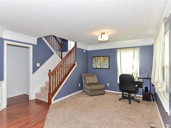 2nd image of 7817 Parkdale Dr