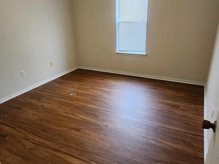 203 W Anderson Ave — Photo 5