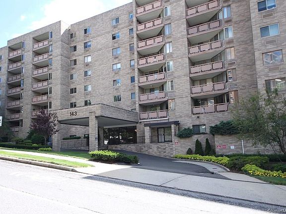 2nd image of 143 Hoyt St APT 7K