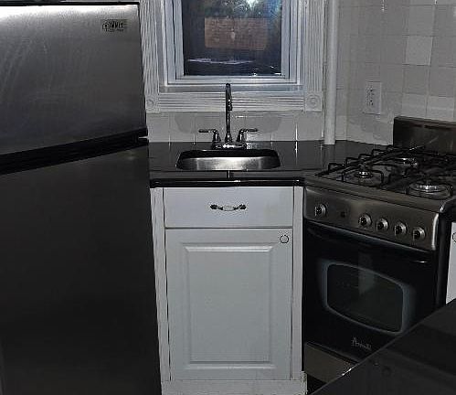 2nd image of 347 E 61st St APT 2RW