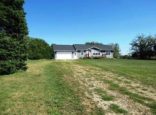1646 Snaggy Ridge Rd, Tipton, IA 52772