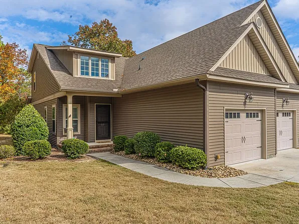 50 Cypress Cir, Southern Pines, NC 28387