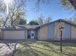 313 Beatty Dr, Grand Prairie, TX 75052