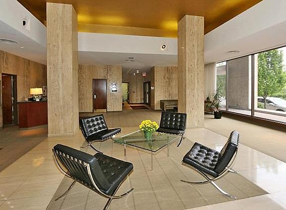4th image of 4501 Lindell Blvd APT 7E
