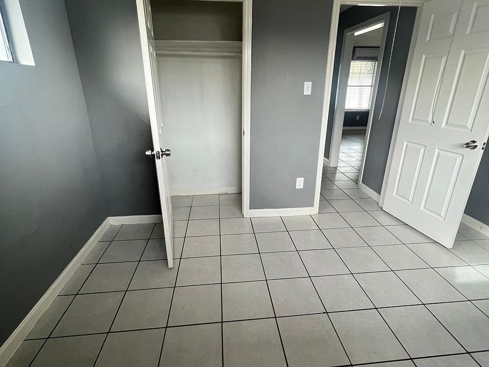1st image of 5106 Wipprecht St APT 5